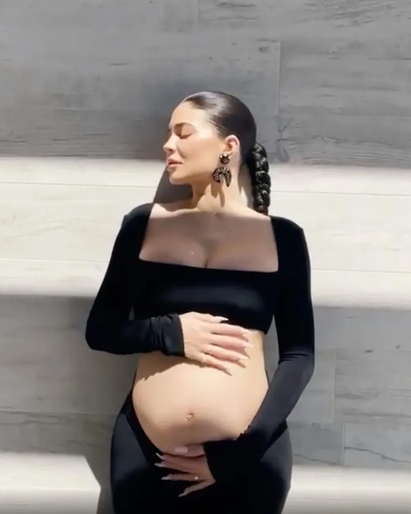 Kylie Jenner rompe el silencio y confirma su embarazo