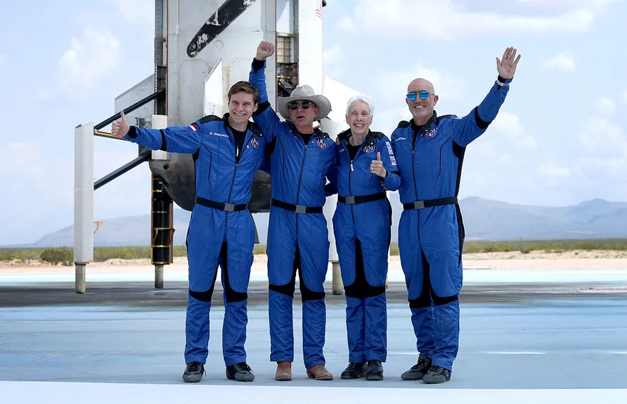 Por qué el viaje de Jeff Bezos al espacio tiene tan molesto al internet