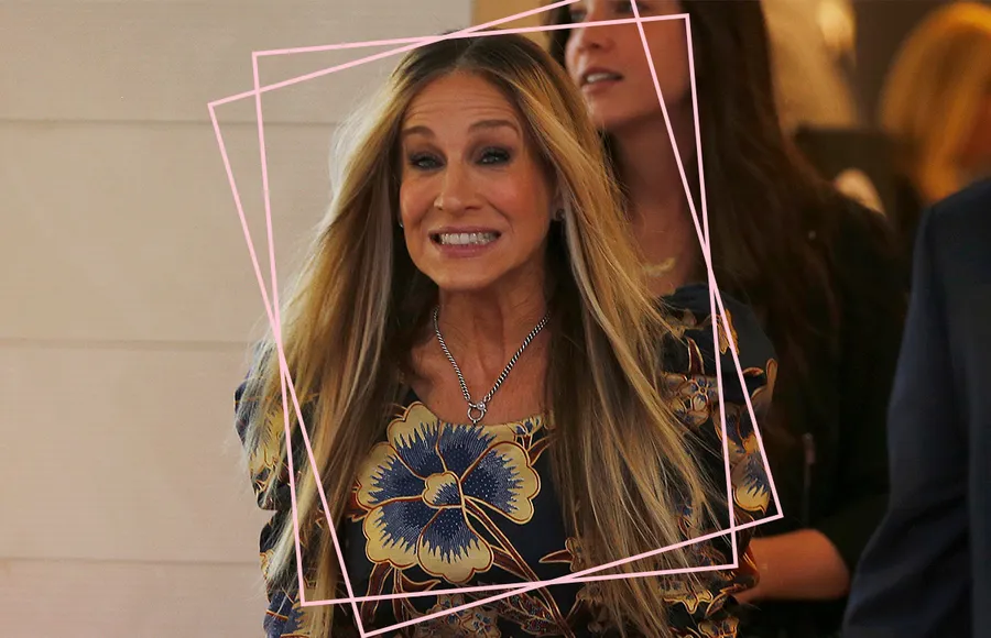 Carrie Bradshaw vuelve a hacer algo que tiene enojados a sus fans