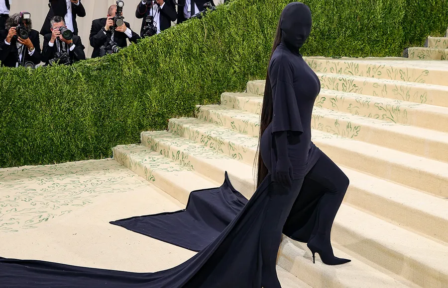 Kim Kardashian vio los memes de su look en Met Gala y responde a las críticas