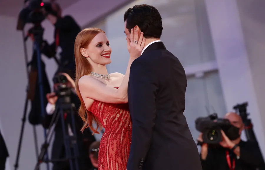 Jessica Chastain y Oscar Isaac protagonizan el momento más sexual de Venecia