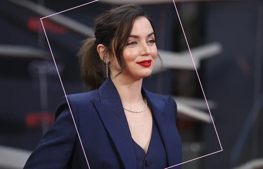 ANADEARMAS.jpg